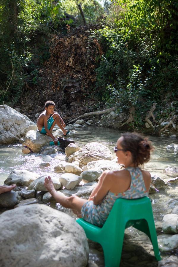 La Fontaine D'Annibal Hotel Buis-les-Baronnies Kültér fotó