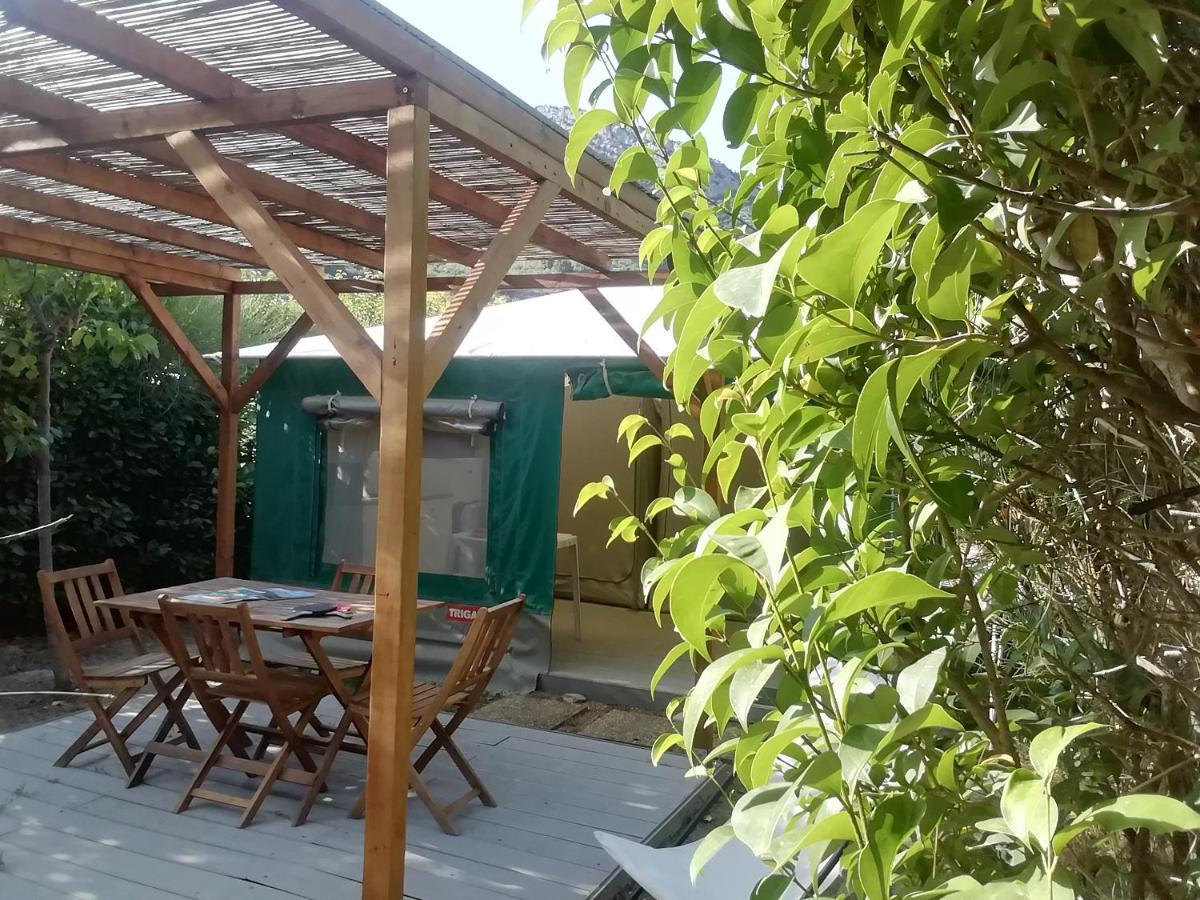 La Fontaine D'Annibal Hotel Buis-les-Baronnies Kültér fotó